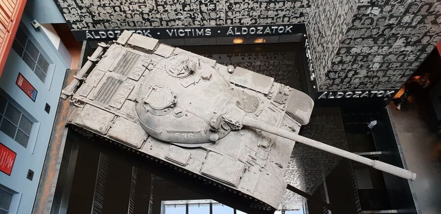 Budapest: Communist History Tour with House of Terror Option - Retro Center Option: A Lighter Hour in a 1960s to 1980s Time Capsule