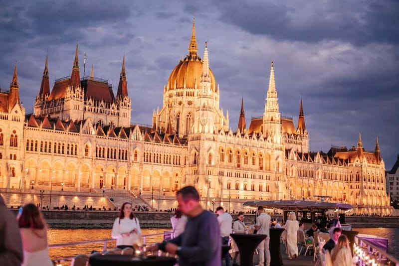 Budapest: Cruise Unlimited Aperol and Prosecco - Pier 9 and the floating-deck setup: showing up and getting settled
