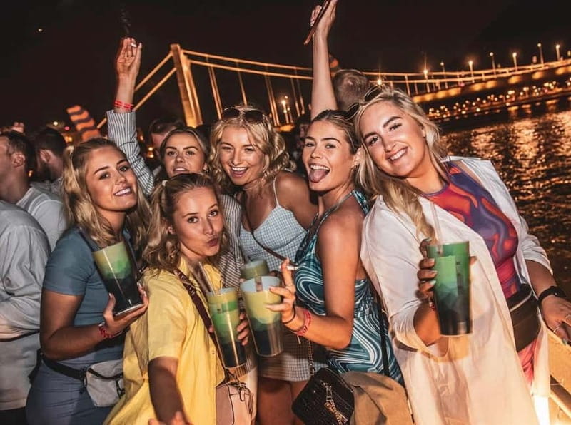 Budapest: Cruise Unlimited Aperol and Prosecco - Should you book this cruise?