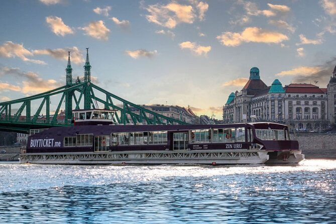 Budapest Danube 1 Hour Sunset or Night Cruise with Audio Guide - The House of Parliament Lights, Timing Matters