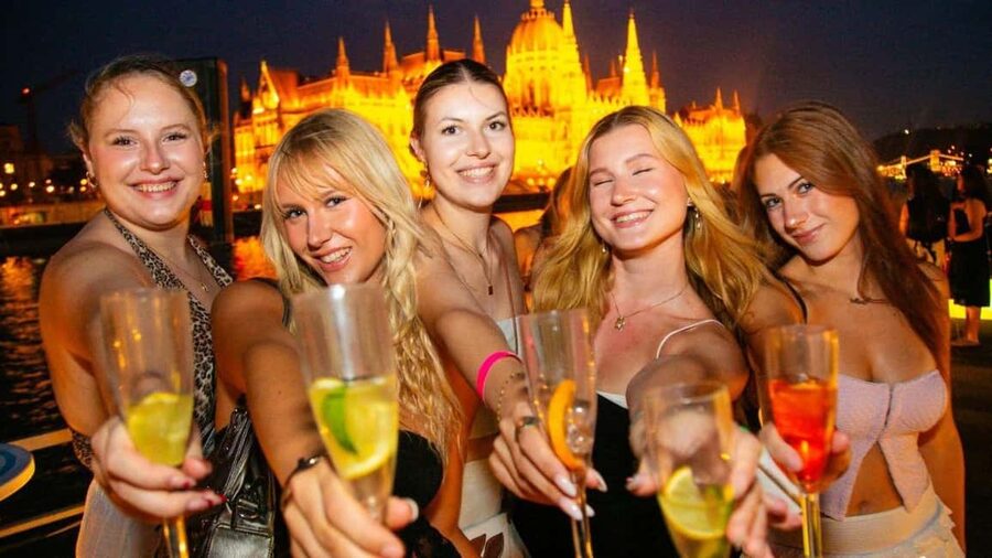 Budapest: Danube Beat Party Cruise with DJ & Drink Packages - Key Things I’d Note Before You Go