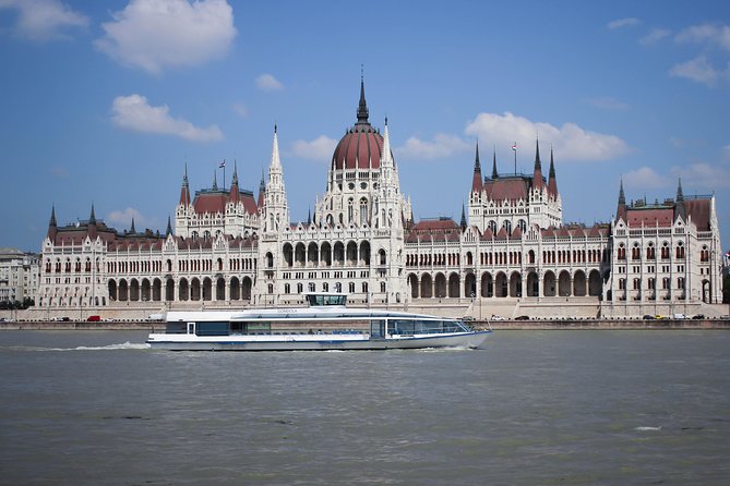 Budapest Danube Cruise with Drink, Audio Guide, Margaret Island - Margaret Island stop, your 45-minute break from the city