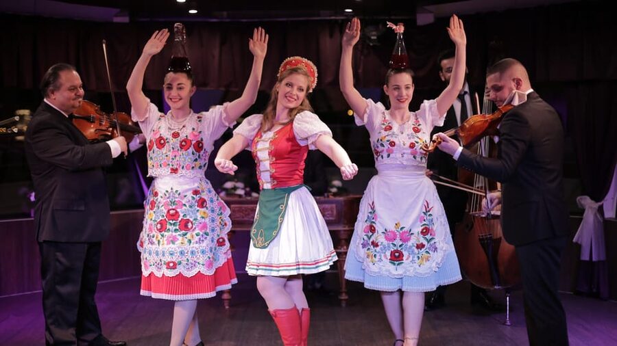 Budapest: Danube Cruise with Folk Dancing and Drinks - Why This Danube Cruise Feels Like a Perfect First Evening in Budapest