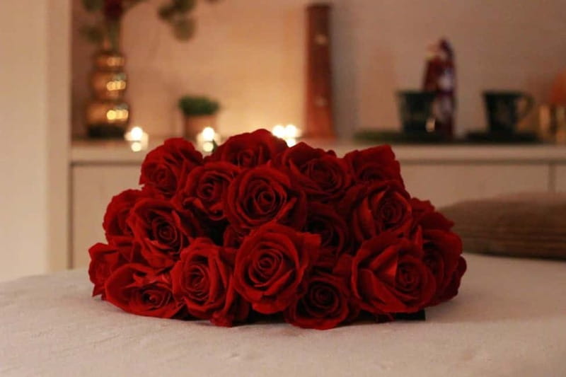 BUDAPEST, Day Spa : Couples Massage with Roses Bubble Bath - The 3-hour flow that makes this feel like a real ritual