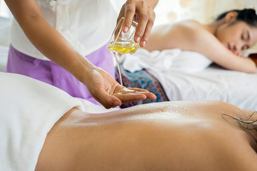 BUDAPEST, Day Spa : Couples Massage with Roses Bubble Bath - Two hours in the relaxation room: how to make it actually restful