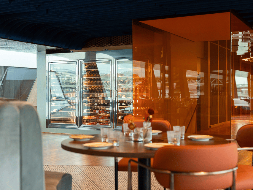 Budapest: Dinner Cruise with Live Music & Unlimited Drinks - Meeting at Akadémia 3 Dock, near the Chain Bridge