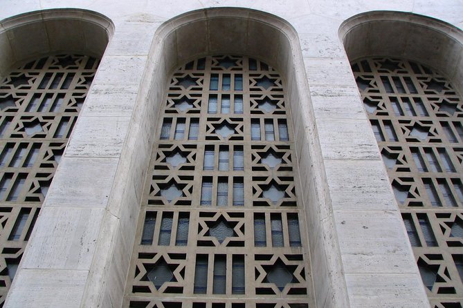 Budapest Dohany Synagogue & Hungarian Jewish Museum & free extras - Stop 2 at the Raoul Wallenberg Memorial Park: Emmanuel Tree of Life and the cemetery