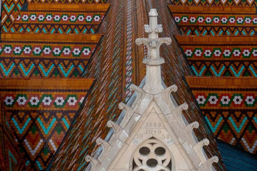 Budapest: Downtown gems of Pest - St. Stephen’s Basilica: religion meets city rhythm