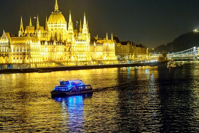 Budapest Drinks and Piano Show Cruise - Boarding at Jane Haining rkp. 11, what to expect