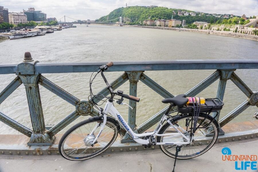 Budapest: E-Bike Guided Tour and Castle Hill - Meeting at Stasher and what you get with the bike