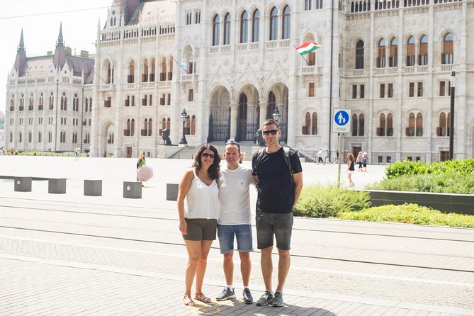 Budapest Essential Walk&Food tasting - St. Stephen’s Basilica and Hungarian origins, plus Puskás
