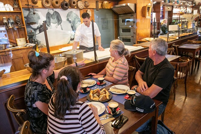 Budapest Essentials Private Tour Highlights and Hidden Gems - Key highlights and small surprises to know