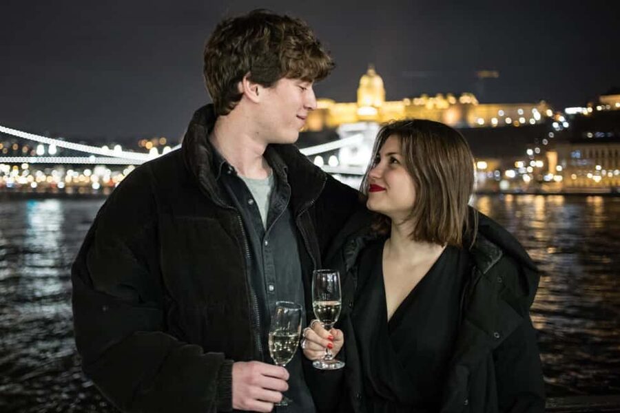 Budapest: Evening Cruise including Drink Options - Drinks onboard: what your $21 ticket really buys