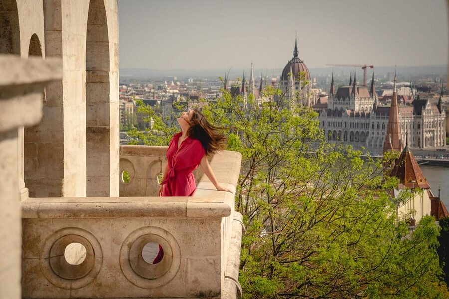 Budapest: Fast Private Photoshoot at Fisherman's Bastion - Fisherman’s Bastion in 40 Minutes, the Practical Way