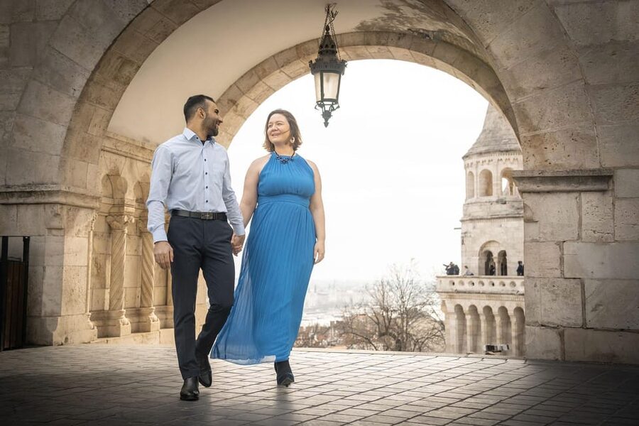 Budapest: Fast Private Photoshoot at Fisherman's Bastion - Basic vs Premium: Which Package Makes Sense for You?