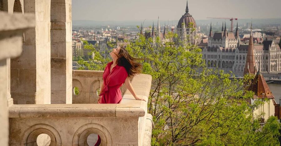 Budapest: Fast Private Photoshoot at Fisherman's Bastion - Your Photographer: Friendly, Direct, and Calm Under Pressure