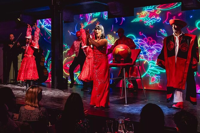 Budapest: Folklore Revue Show with Unlimited Dinner & Drinks - Unlimited drinks: a smart value, with clear limits
