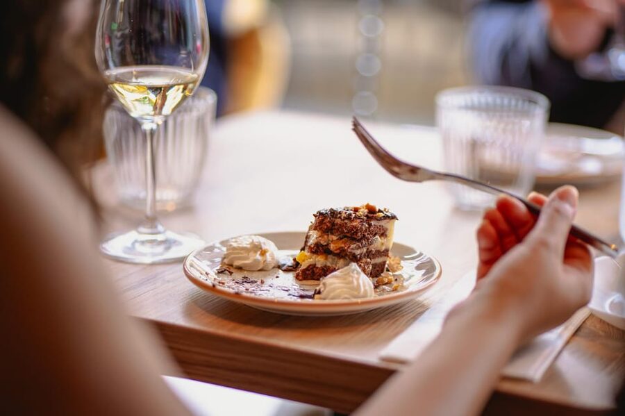 Budapest Food Walking Tour: Eat, Sip & Explore Like a Local - Priority entry and four eateries: why the organization matters