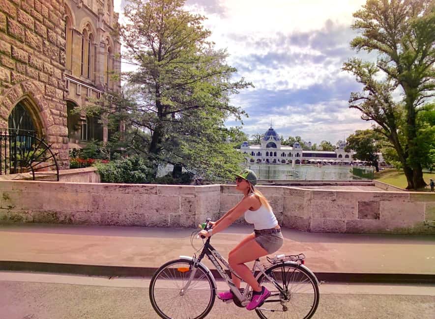 Budapest: Guided Bike & E-bike Tour with a Goulash - Heroes’ Square and the Széchenyi area: best for photos and skyline cues