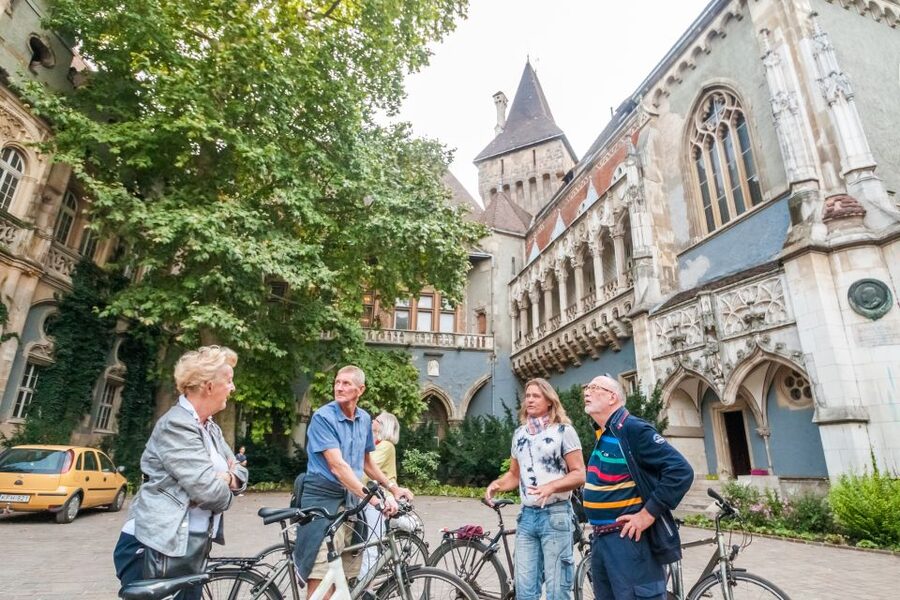 Budapest: Guided City Discovery Bike Tour - Heroes Square and Városliget: history, then a breath of park air