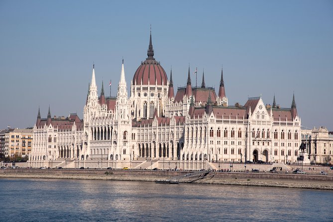 Budapest Guided City Tour and Danube Cruise Audio Guide - Guides, Language, and the Experience Quality You Can Expect