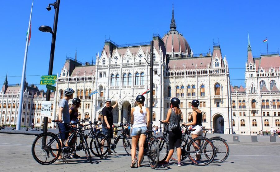 Budapest: Guided City Tour by E-Bike - Why an E-bike Works for Budapest Hills and River Sights