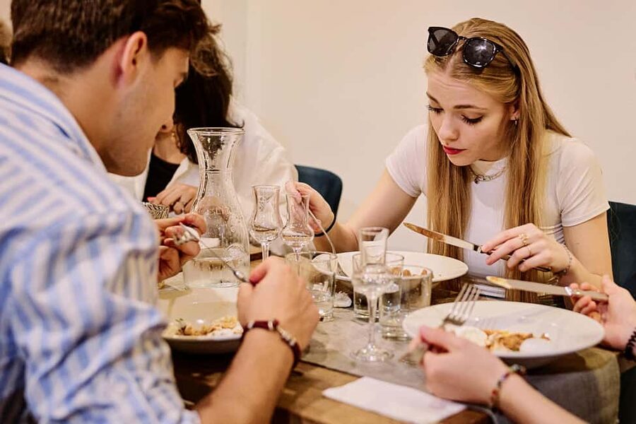 Budapest Guided Food Walking Tour with Drinks Included - Should You Book This Budapest Food Walking Tour?