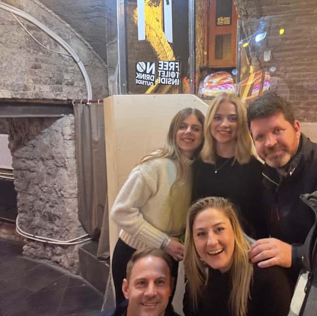 Budapest: Guided Ruin Bar Pub Crawl VIP Entry & Free Shots - A Practical Game Plan for Budapest Ruin Bars and Night Clubs