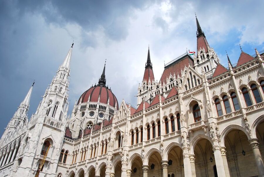 Budapest: Guided Walking Tour of Pest - Chain Bridge and the Danube Bank: why the river walk matters