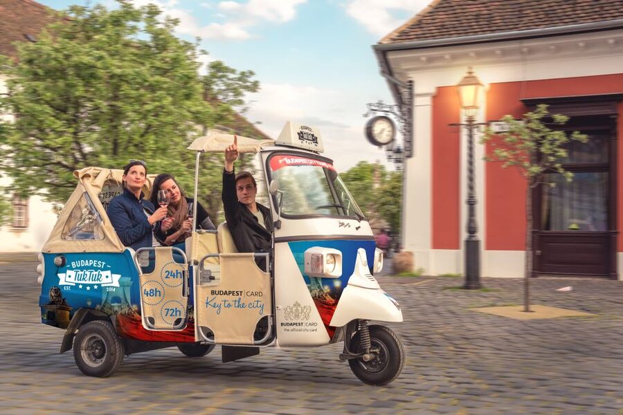 Budapest: Half-Day Exclusive Highlights Private Tour - Price and value: $181 for 4 hours that replace days of planning