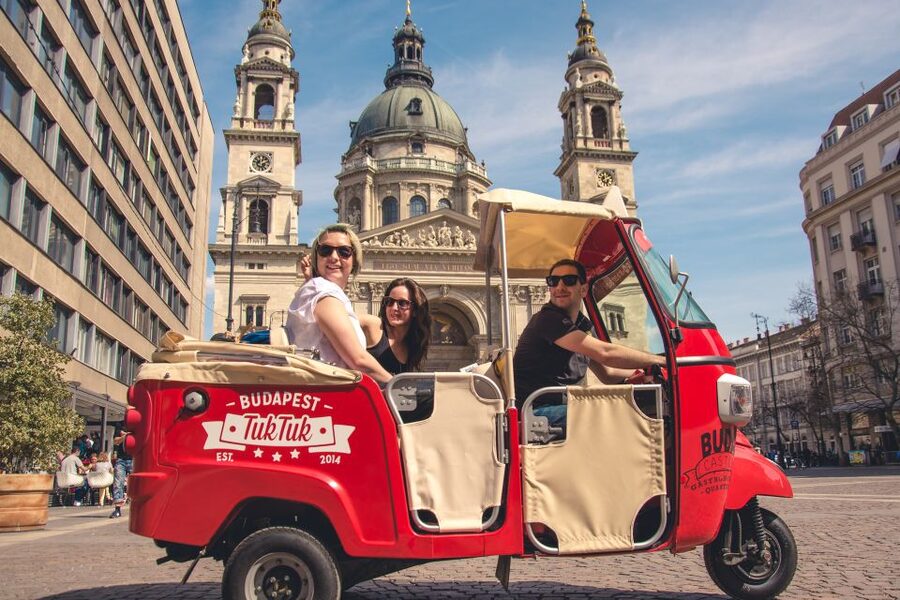 Budapest: Half-Day Exclusive Highlights Private Tour - The smart 4-hour plan: how you actually cover Buda and Pest