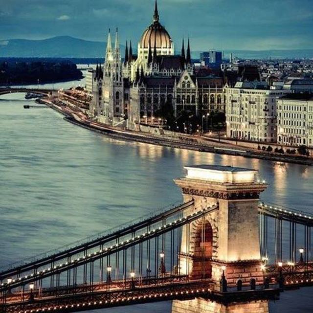 Budapest: Half-Day Highlights Small Group Private Tour - Key highlights you’ll actually feel in 4 hours