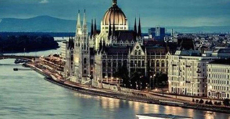 Budapest: Half-Day Highlights Small Group Private Tour - Castle District monuments and the Buda Castle skyline pay off