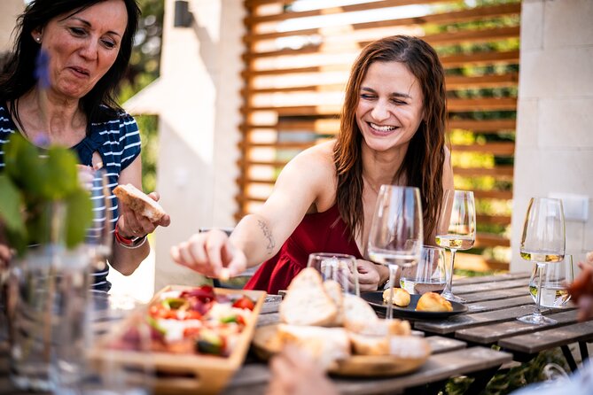 Budapest Half-Day Wine Tour: 3 Family Wineries, Meal & Pálinka - Group size, timing, and how to pace the day