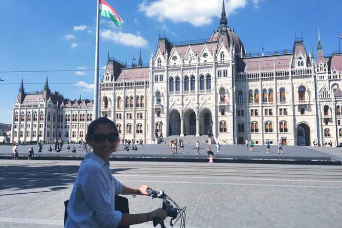 Budapest Highlights Bike Tour with a local guide - Crossing Toward Buda, Then Castle Garden View Time