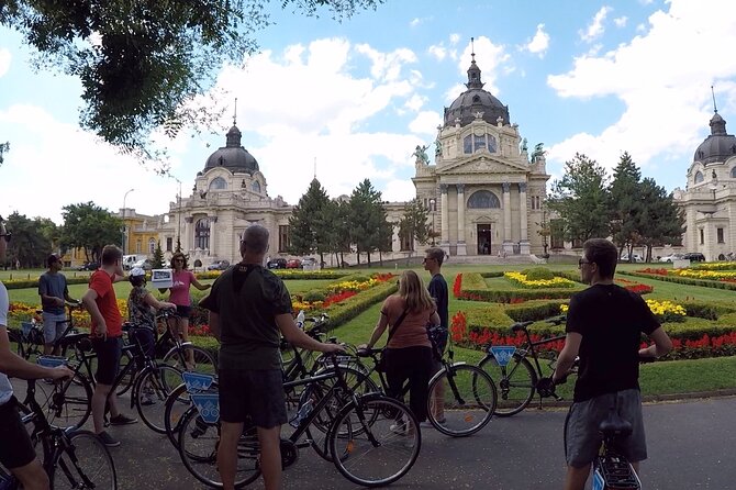 Budapest Highlights Bike Tour with a local guide - Guide Quality Makes or Breaks a Bike Day