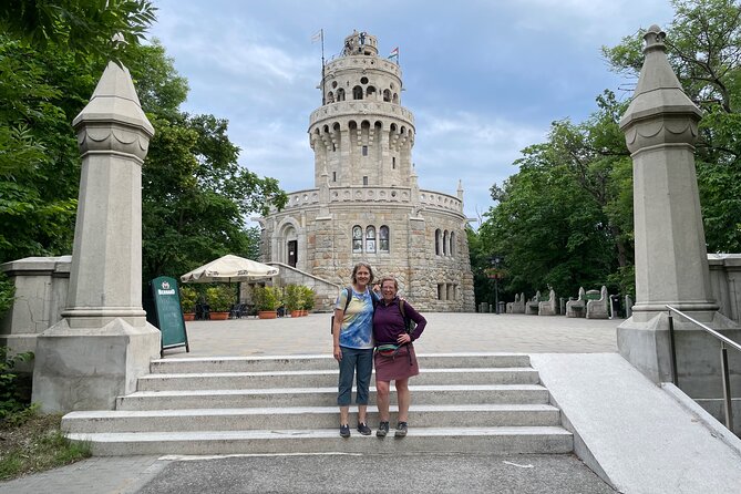 Budapest Hike - A fun detour: the unique railway with children at the station