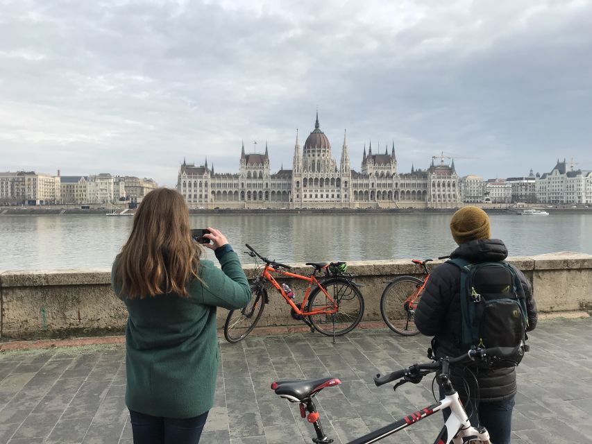 Budapest: Historic Downtown Bicycle Ride with Scenic Views - The ride starts in the Jewish Quarter, then follows the city’s story