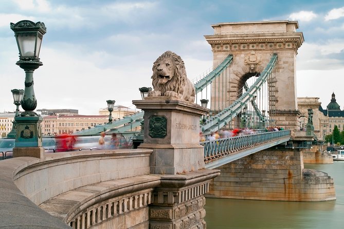 Budapest in a Day Private Luxury Sightseeing Tour - Jewish Quarter in District VII: Architecture and the Synagogue Area