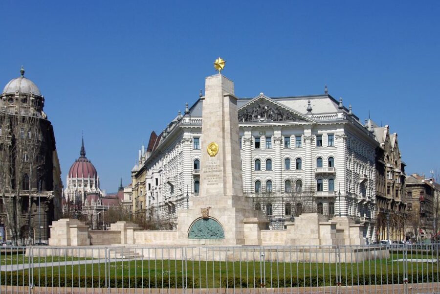 Budapest: Inner City Walking Tour in German - Price and time: is $23 for a 2-hour tour good value?