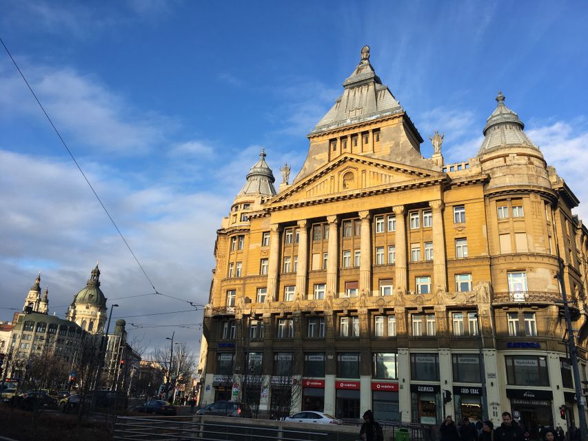Budapest: Jewish District Private Walking Tour - Rumbach Street Synagogue: A Beautiful Start With Clear Context
