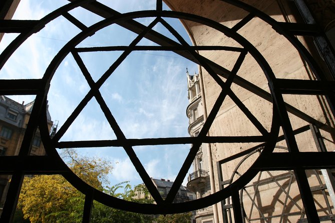 Budapest Jewish Heritage Memorial Walking Tour & Synagogue Entry - Grand Tour upgrades: extra synagogues and WWII memorial parks