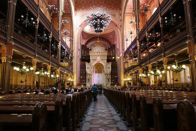 Budapest Jewish Heritage Memorial Walking Tour & Synagogue Entry - Raoul Wallenberg Holocaust Memorial Park and the meaning of names