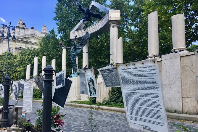 Budapest Jewish Heritage: Synagogues, Shoes, Secrets & Flódni - Flódni at the end: eating your way into tradition