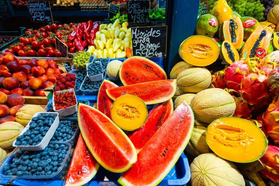 Budapest: Kickstart the City - Local Market Tasting Tour - Central Market Hall as your shortcut to Hungarian food culture