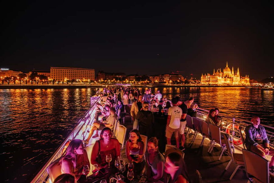 Budapest: Lotus Cruise with Unlimited Aperol and Prosecco - A 75-minute Danube show, with spritz on tap