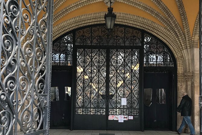 Budapest Market Tour & Home Cooking Class with local Chef & Guide - Before you go: practical tips to make the day smoother