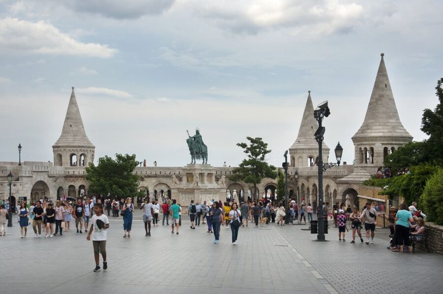 Budapest: Multilingual Highlights Tour - Should you book this Budapest Multilingual Highlights Tour?