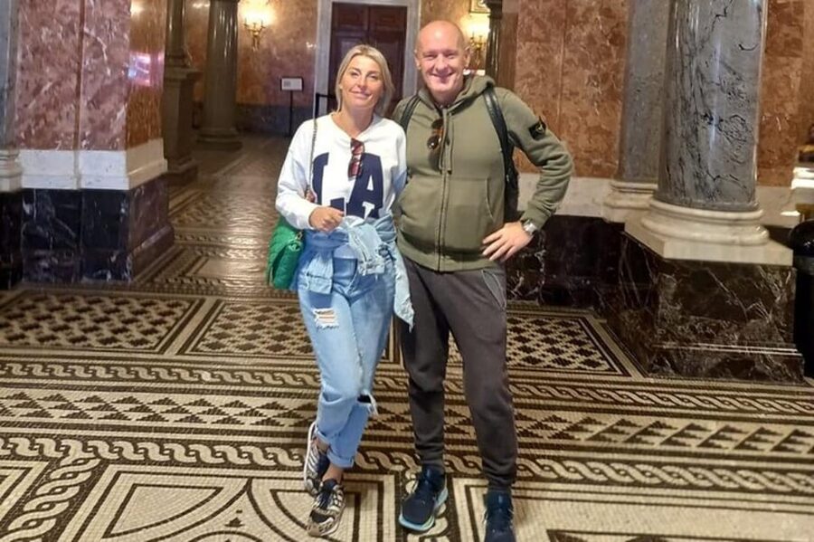 Budapest : Must-see attractions walking tour - St. Stephen’s Basilica and St. Stephen’s Square: More Than Just a Church Stop