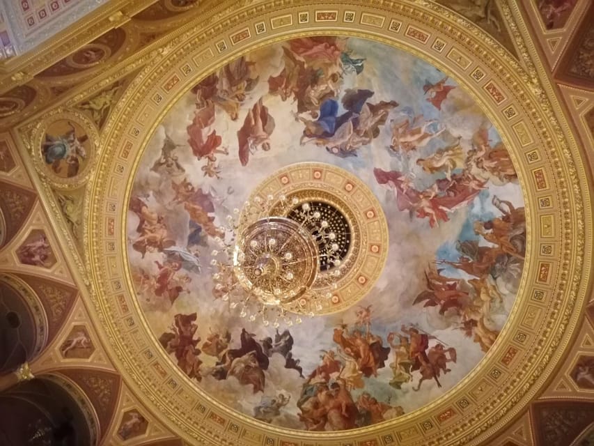 Budapest: Opera House Guided Tour - The short live concert finale, and why it lands